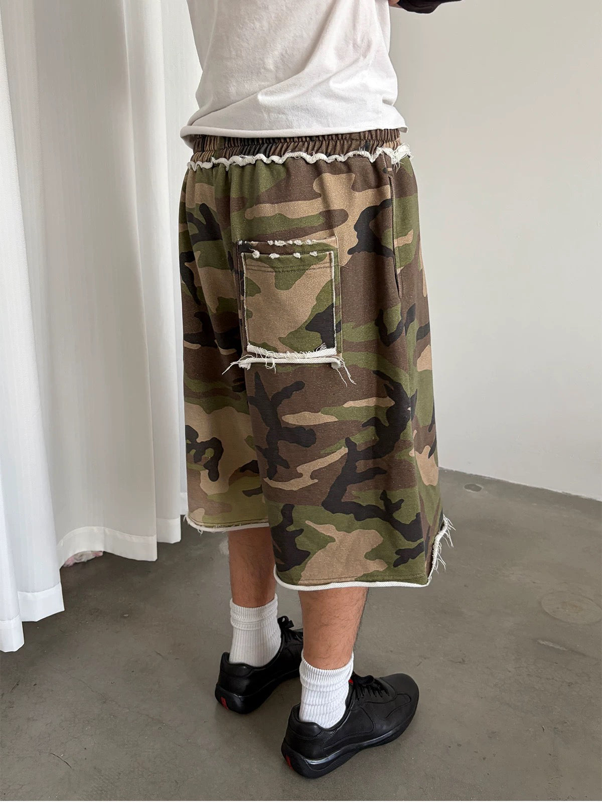 Brick Lane Wide-leg Camouflage Shorts - Green