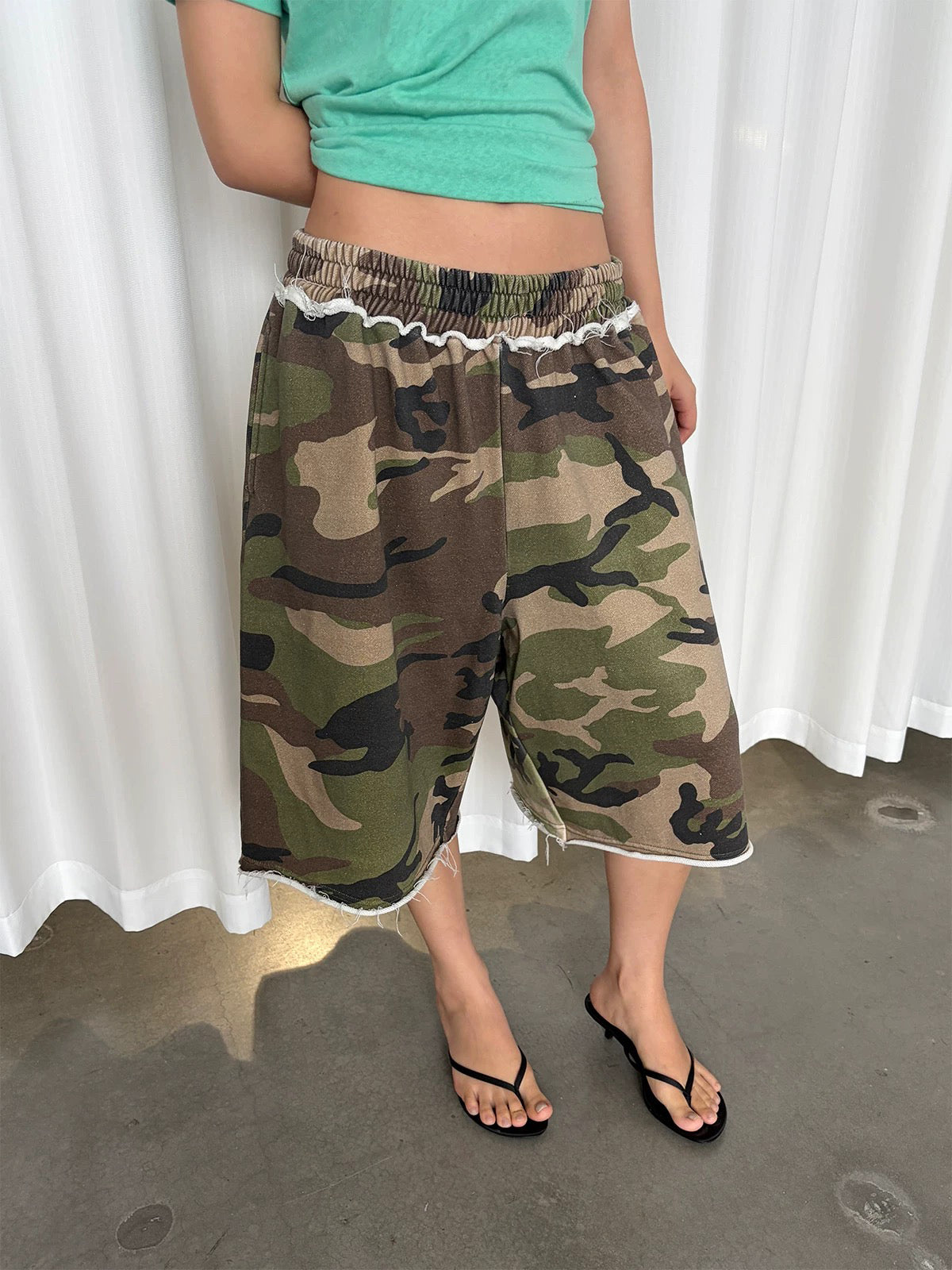 Brick Lane Wide-leg Camouflage Shorts - Green