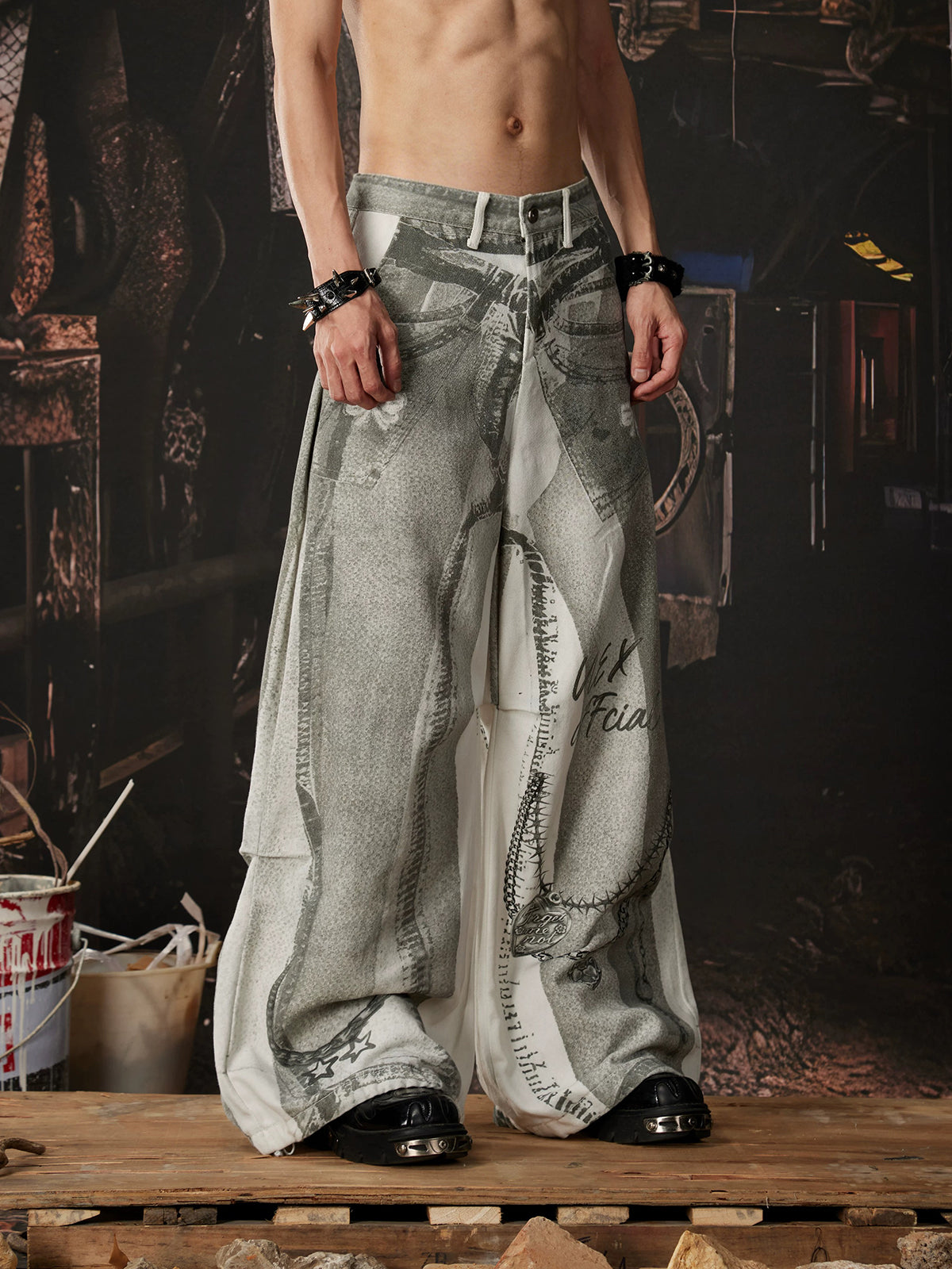 Brick Lane Wide-leg Print Pants - Grey