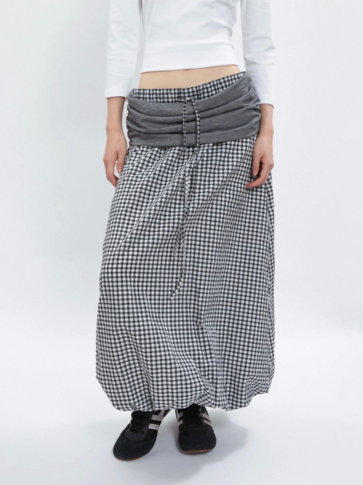 Crowded Steps Skirt – Black Checks