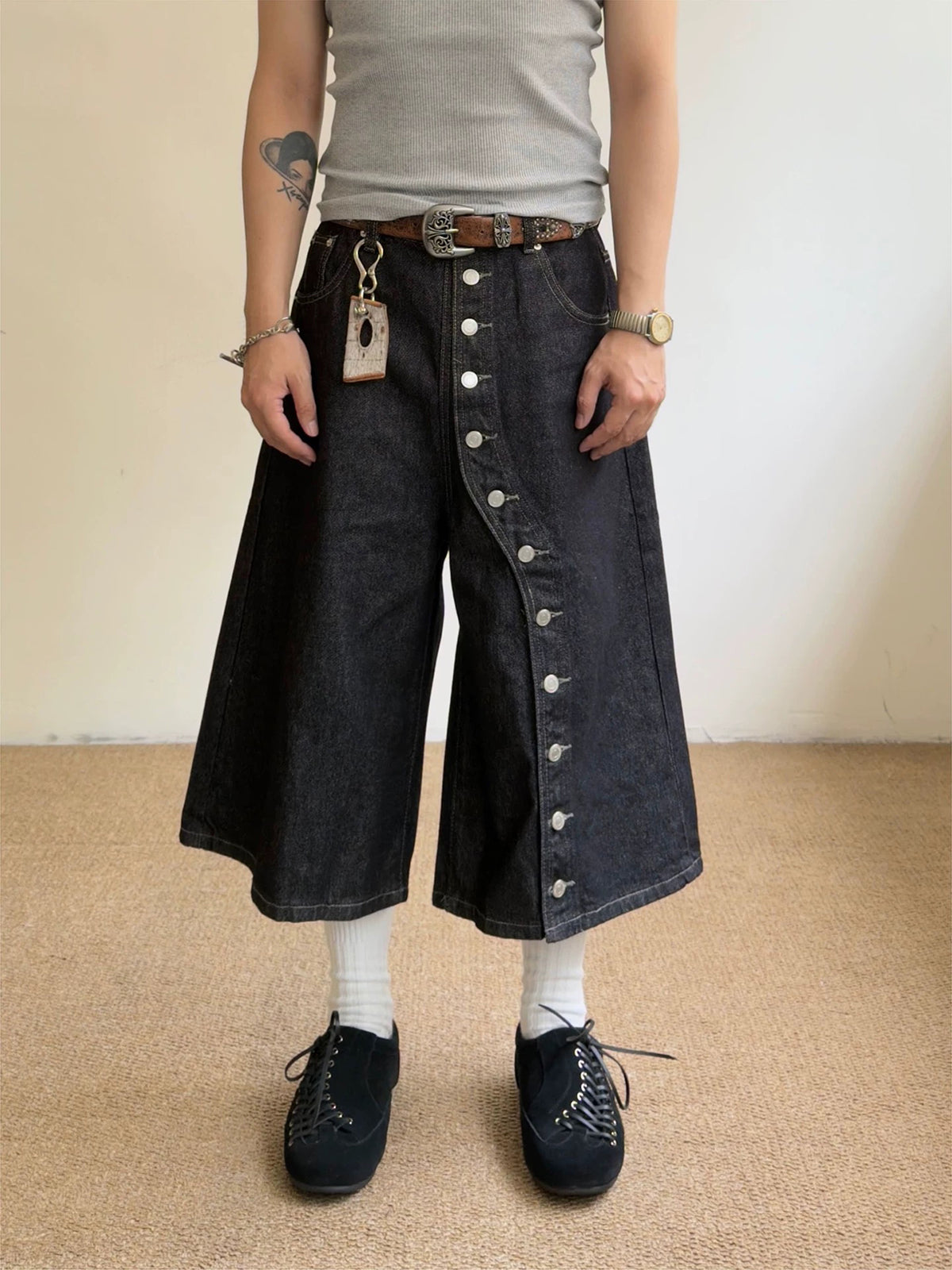 Brick Lane Wide-leg Button Jorts - Black