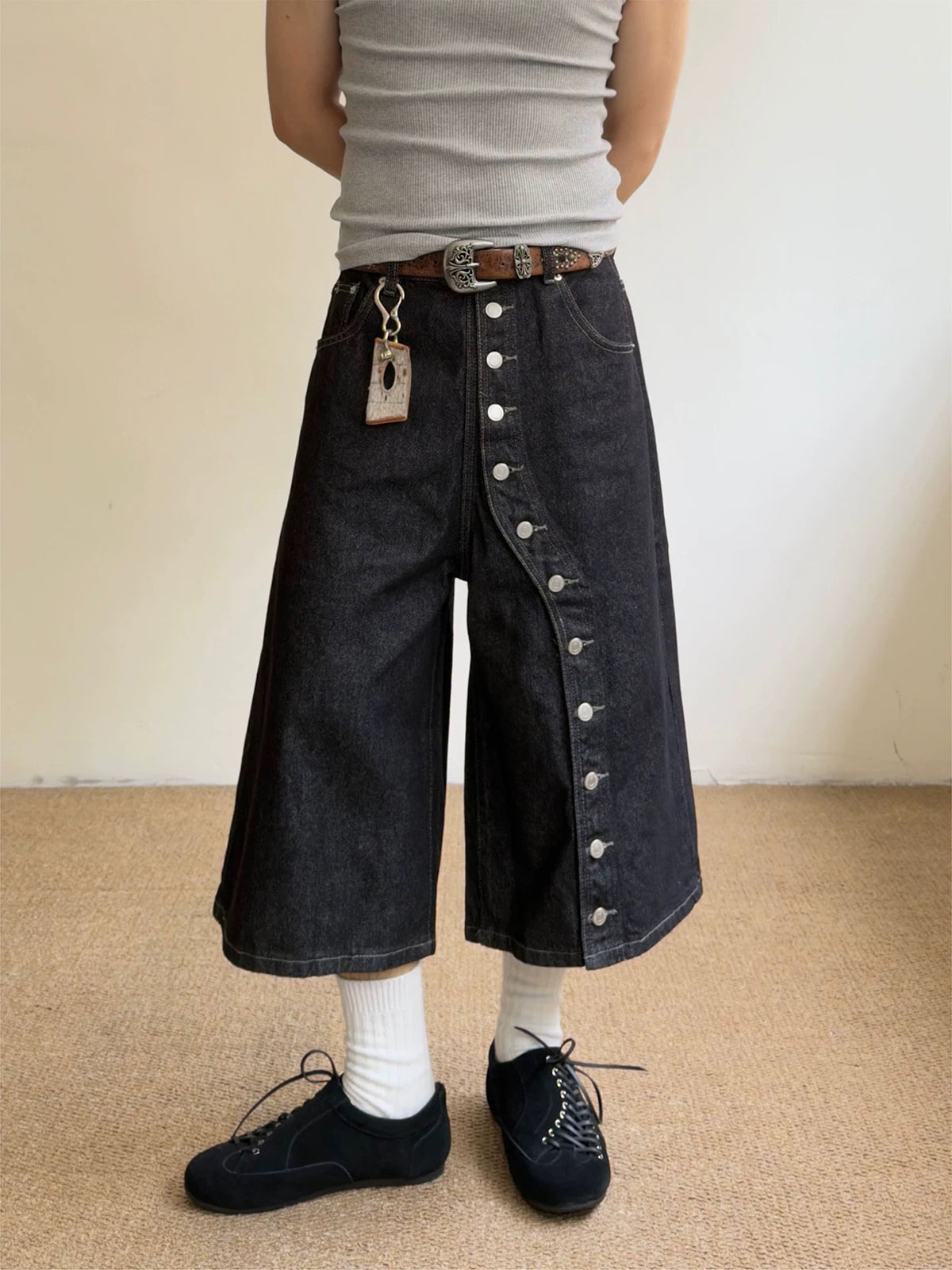 Brick Lane Wide-leg Button Jorts - Black