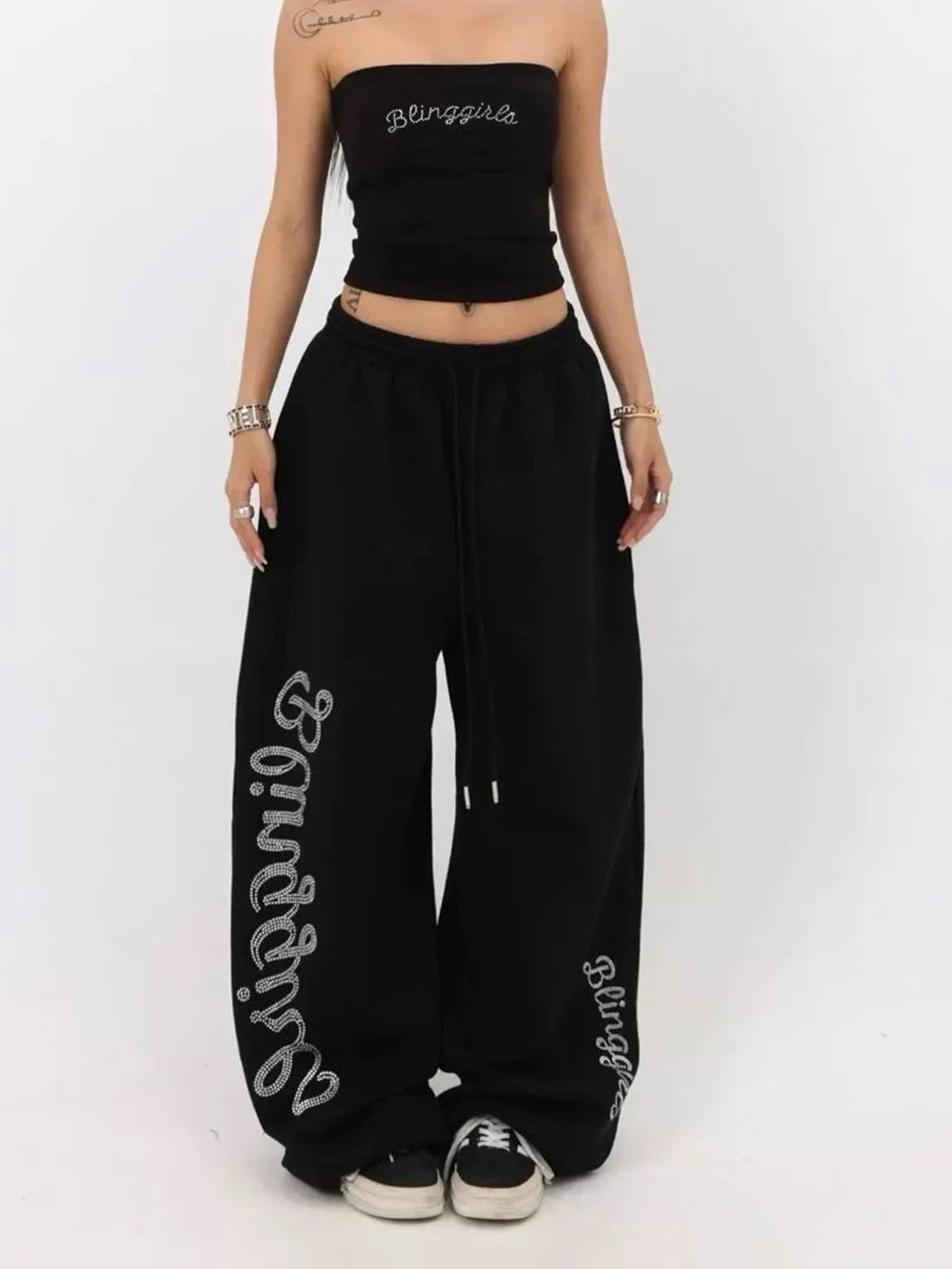 Side-Eye Curve Pants – Black Crystal