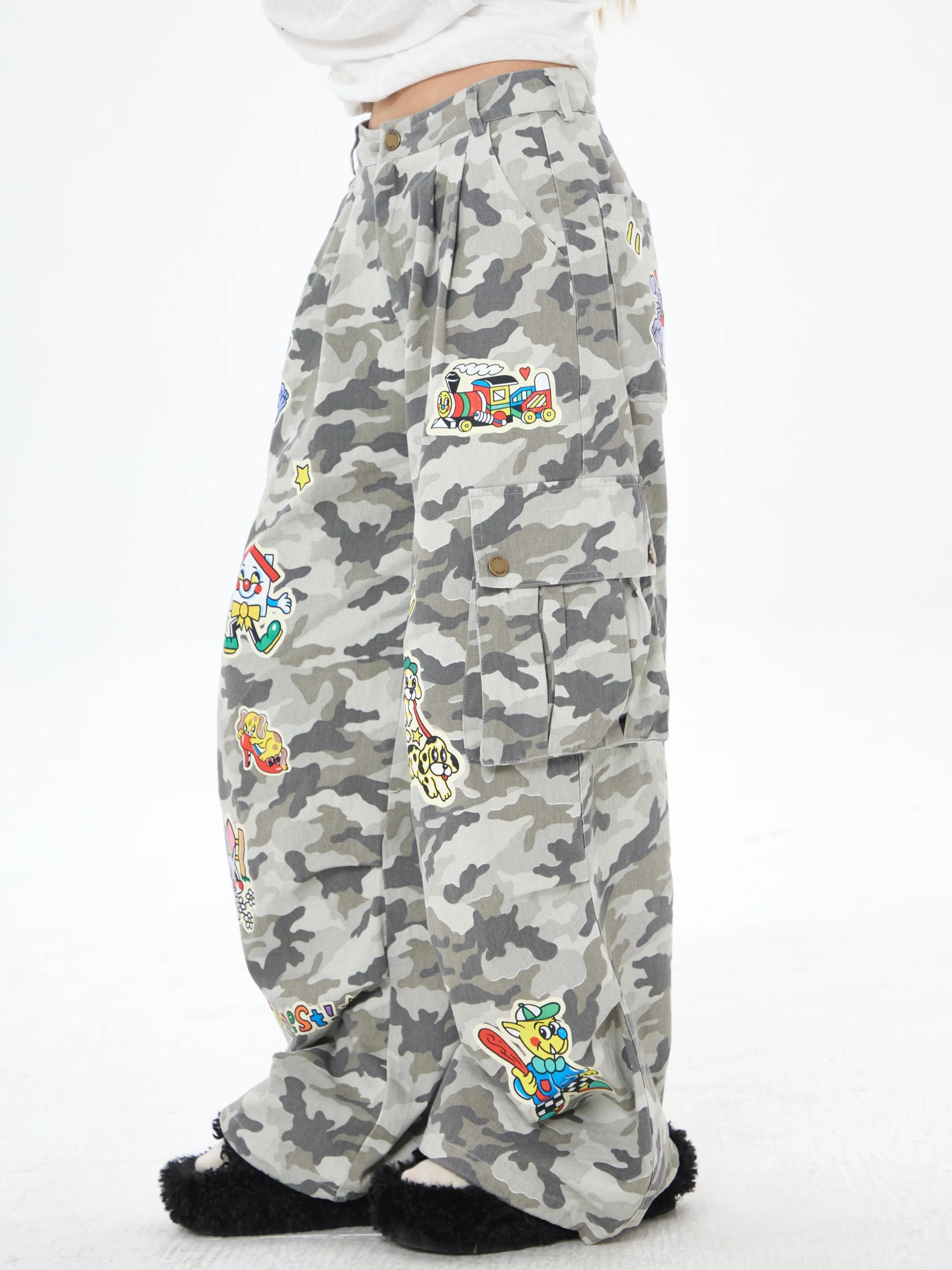 Brick Lane Wide-leg Camouflage Print Pants - Grey