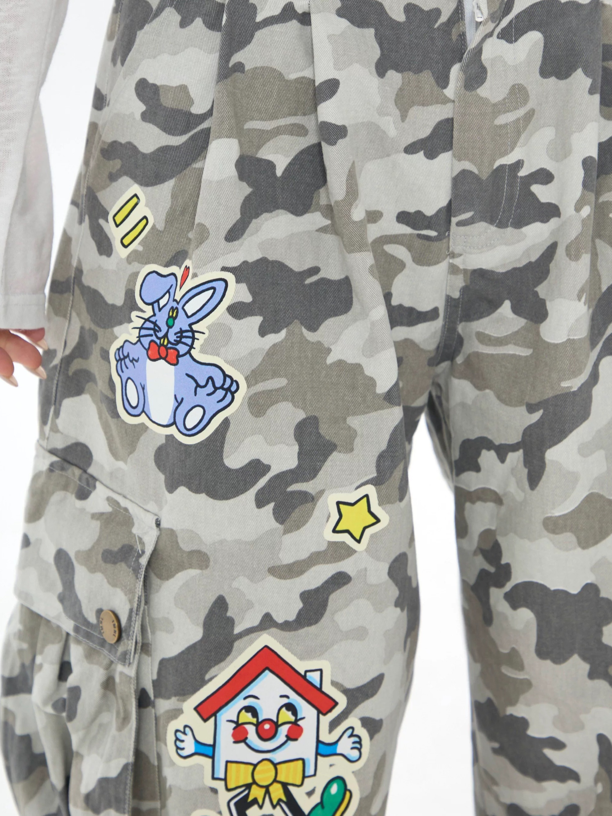Brick Lane Wide-leg Camouflage Print Pants - Grey