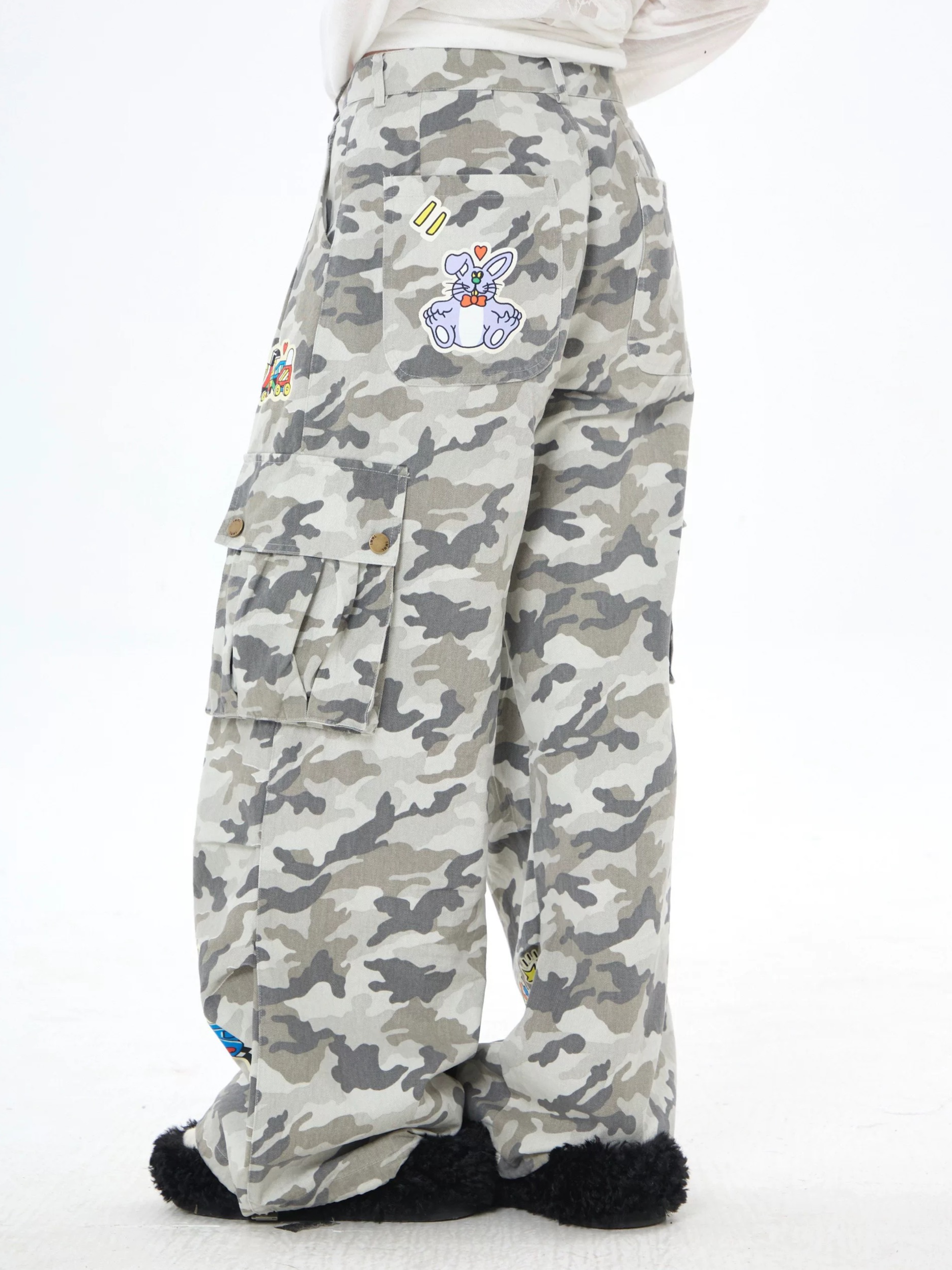 Brick Lane Wide-leg Camouflage Print Pants - Grey