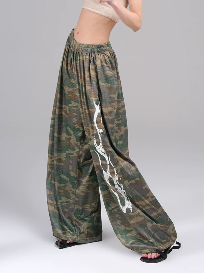Brick Lane Wide-Leg Camouflage Grunge Cargo Pants - Green Camo