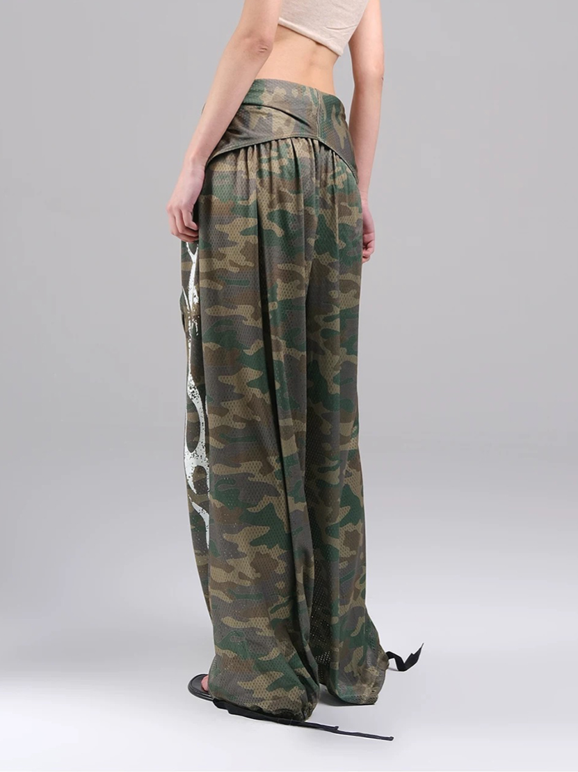 Brick Lane Wide-Leg Camouflage Grunge Cargo Pants - Green Camo