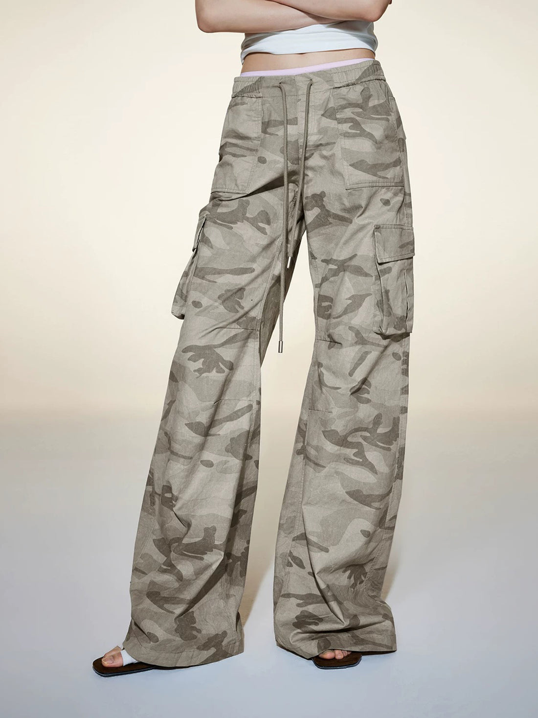 Brick Lane Wide-Leg Camouflage Grunge Cargo Pants - Light Camo