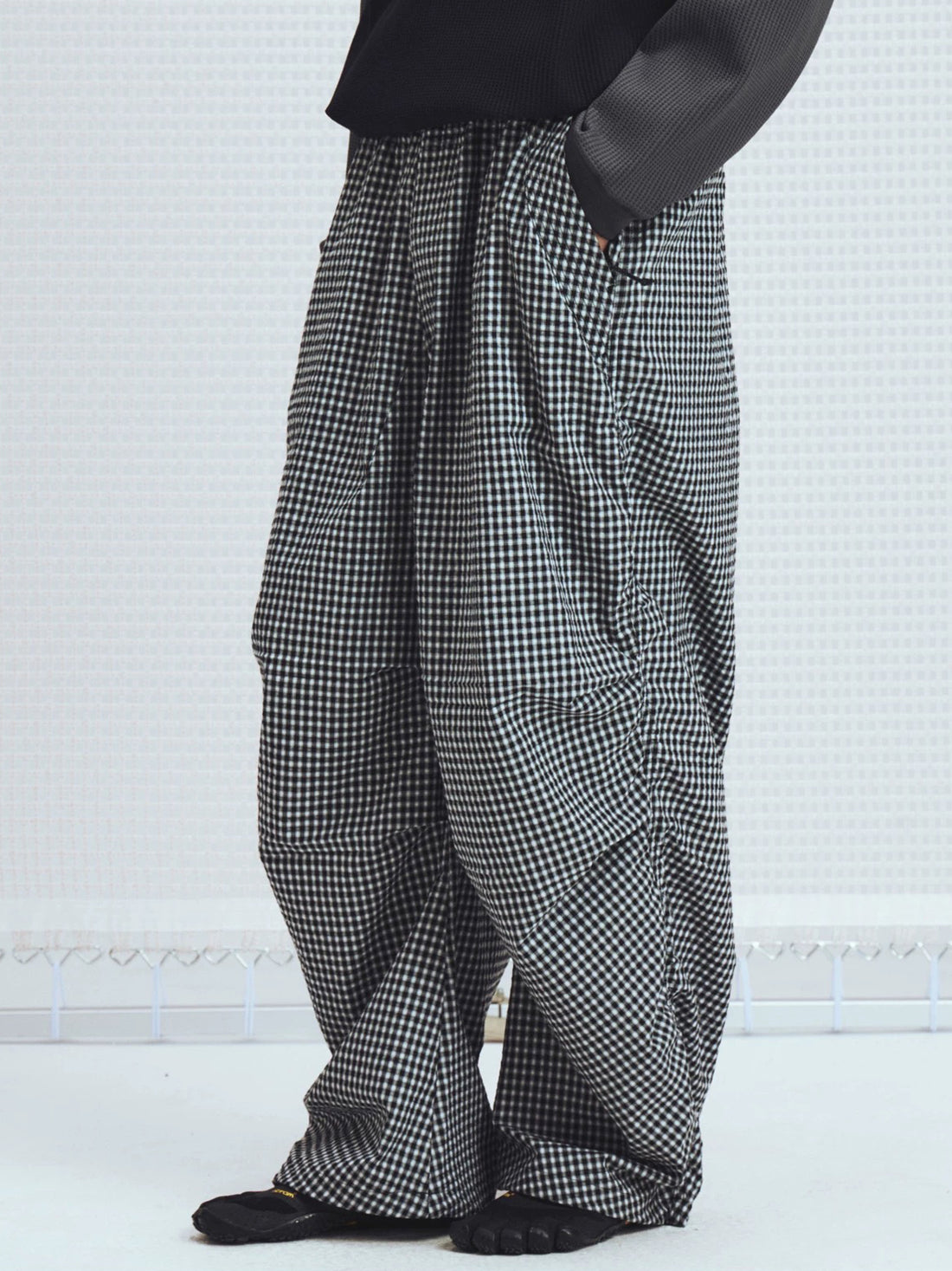 Lace Court Wide-Leg Check Plaid Distressed Pants - Black and White