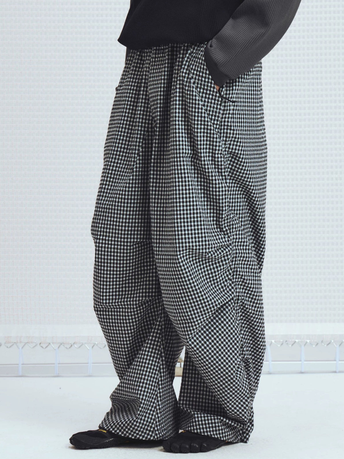Lace Court Wide-Leg Check Plaid Distressed Pants - Black and White