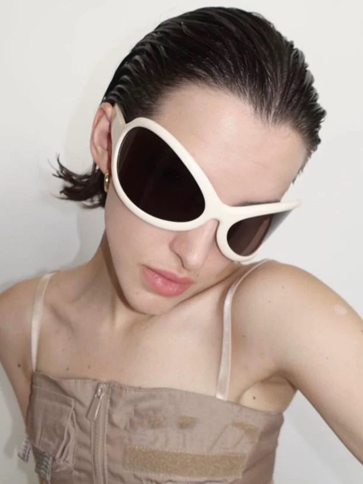 Brick Lane Y2K Futuristic Alien Oval Sunglasses - White/Black
