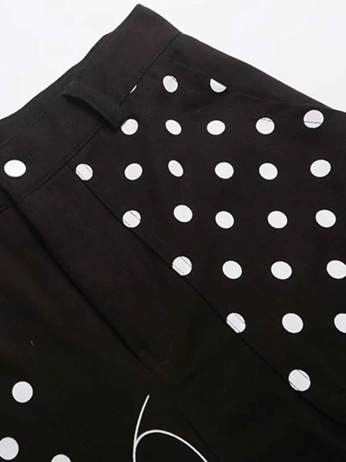 Co-ed Dorm Wide-leg Polka Dot Graphic Shorts - Black