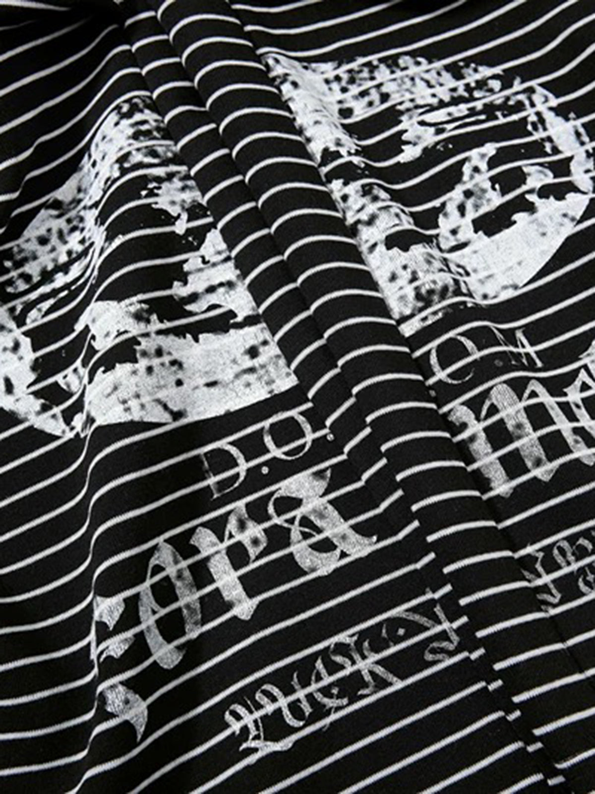 Co-ed Dorm Curved-cut Stripe Graphic Print Pants - Black