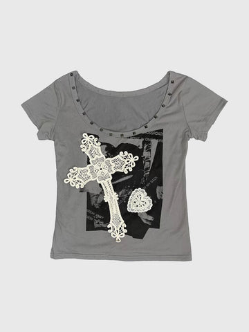 Brick Lane Skimming-fit Lace Cross Graphic Baby Tee - Gray