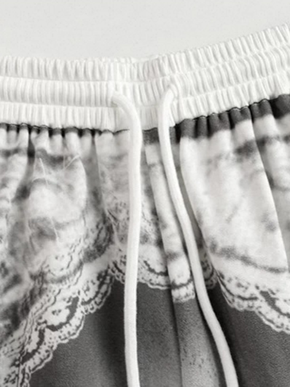Brick Lane Wide-leg Graphic Print Casual Pants - White