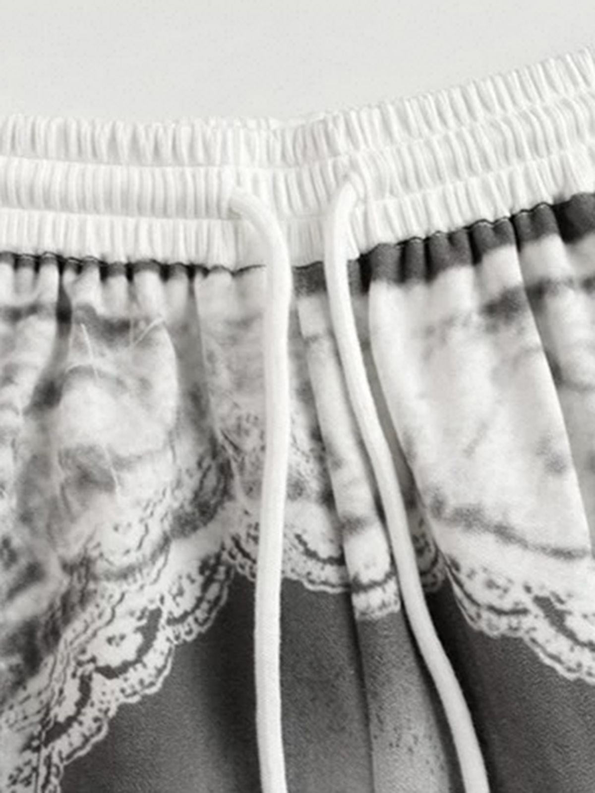 Brick Lane Wide-leg Graphic Print Casual Pants - White