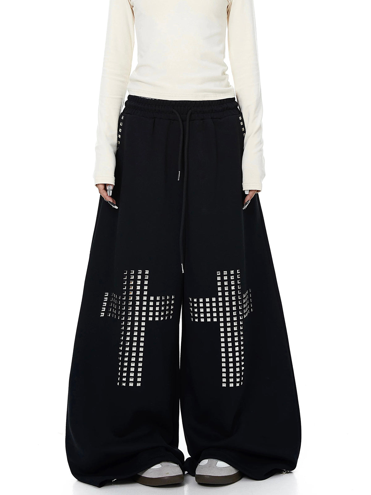 Diamond Cross Barrel Pants - Coal Black