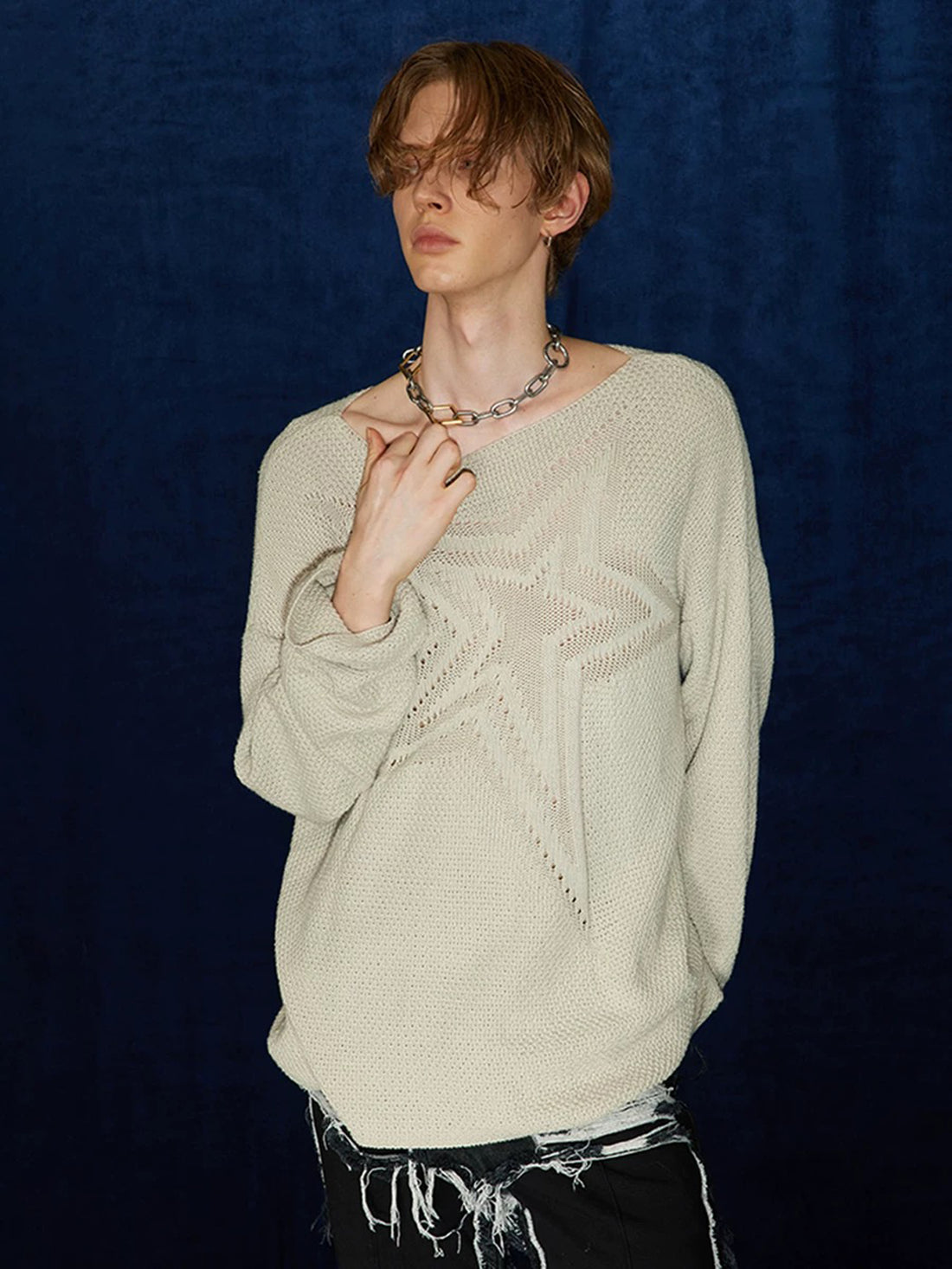 Co-ed Dorm Baggy Distressed Cable Knit Cropped Sweater - White