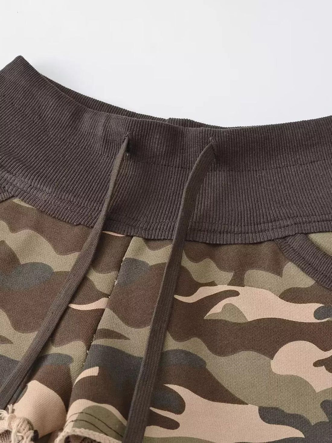 Brick Lane Skimming Camouflage Low-Rise Cargo Shorts - Green