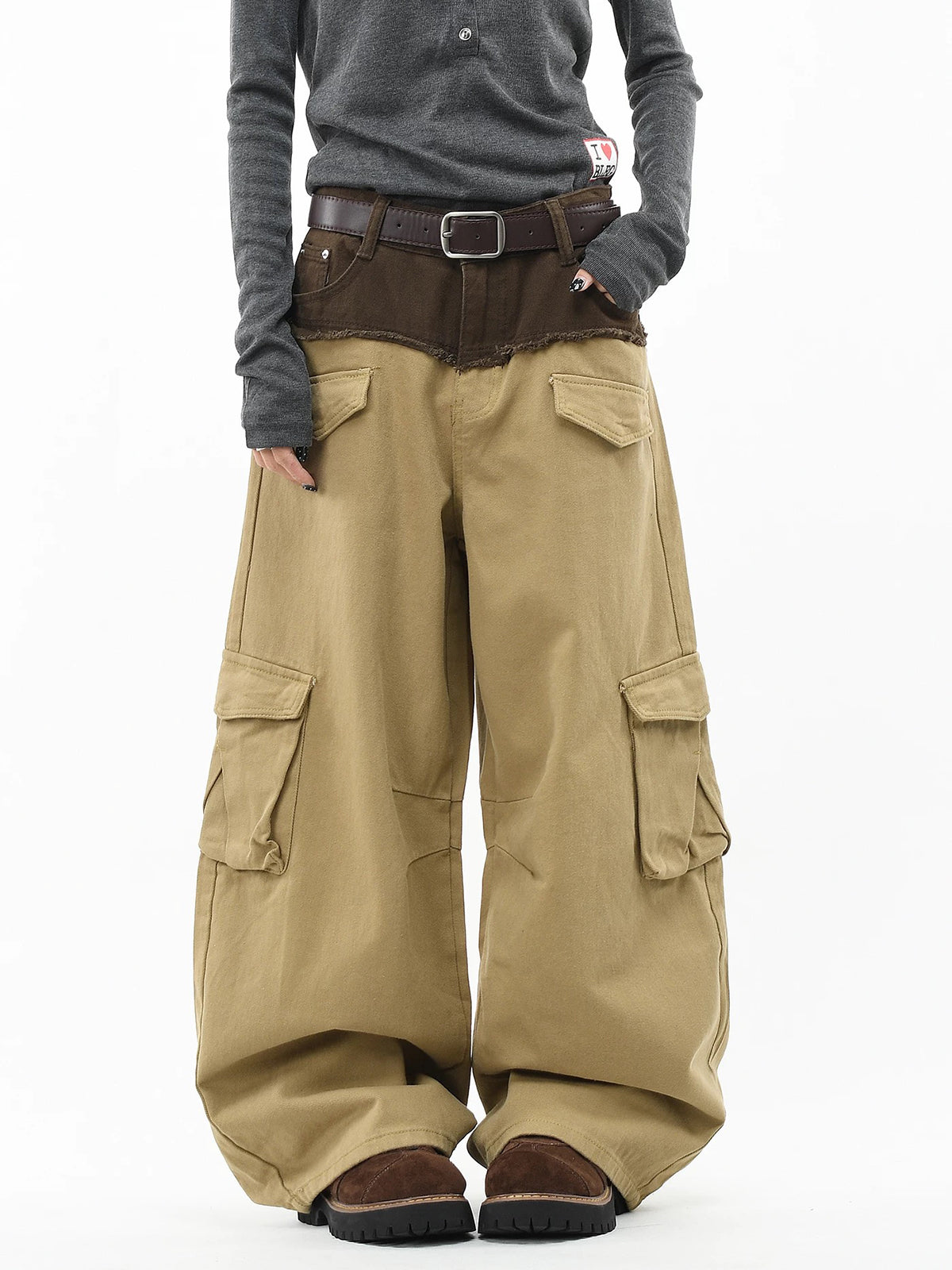 Co-ed Dorm Curved Cut Contrast Color Cargo Pants - Brown