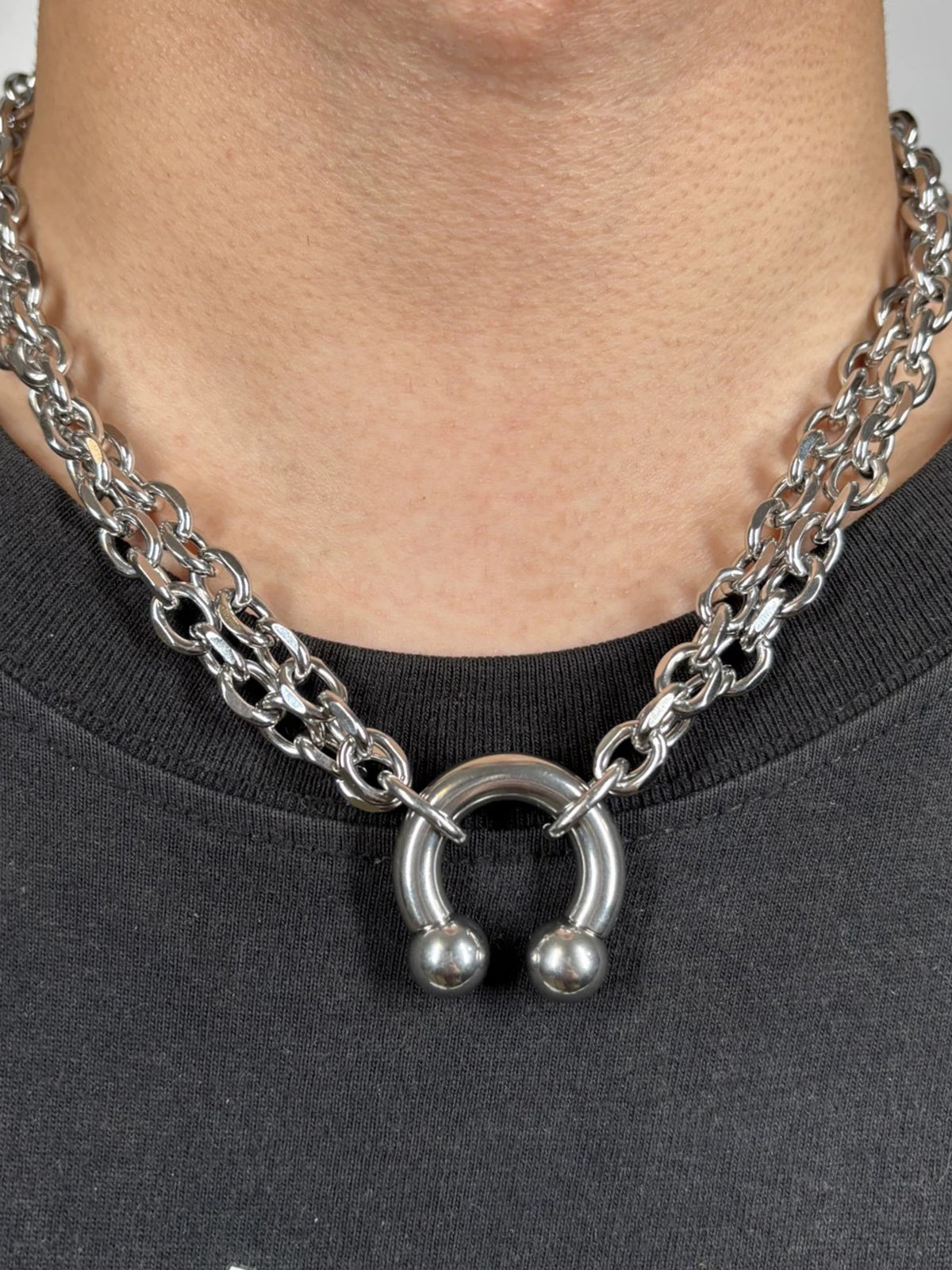 Brick Lane Heavy Metallic Horseshoe Chain Necklace - Silver