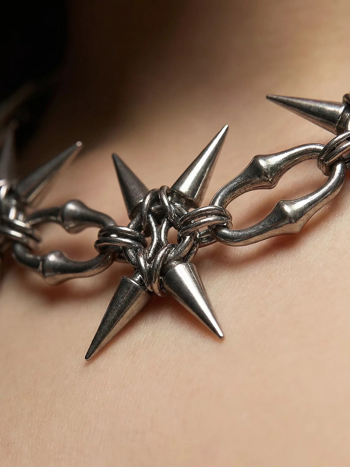 Brick Lane Punk Star Rivet Thorn Necklace - Silver