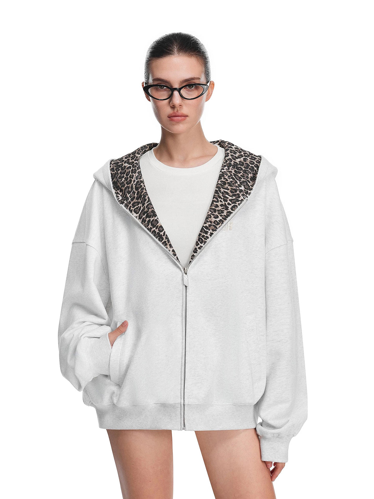 Co-ed Dorm Baggy Leopard Print Zip-up Hoodie - White