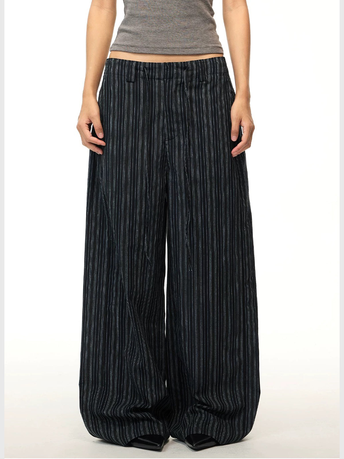 Co-ed Dorm Wide-leg Textured Graphic Trousers - Black