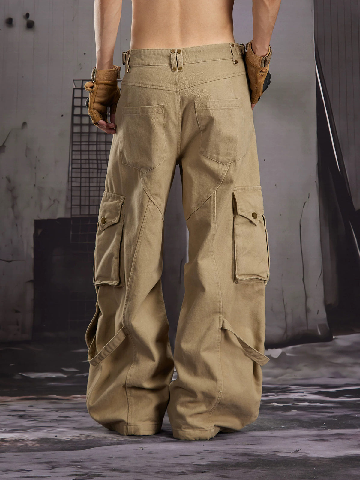 Co-ed Dorm Wide-leg Distressed Multi-Pocket Cargo Pants - Beige