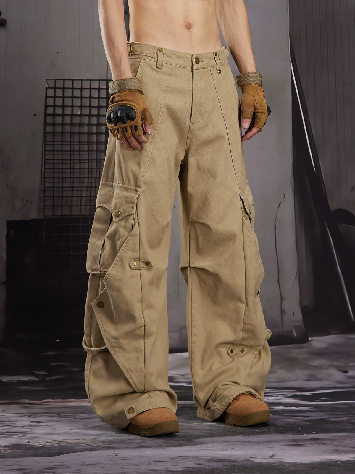 Co-ed Dorm Wide-leg Distressed Multi-Pocket Cargo Pants - Beige