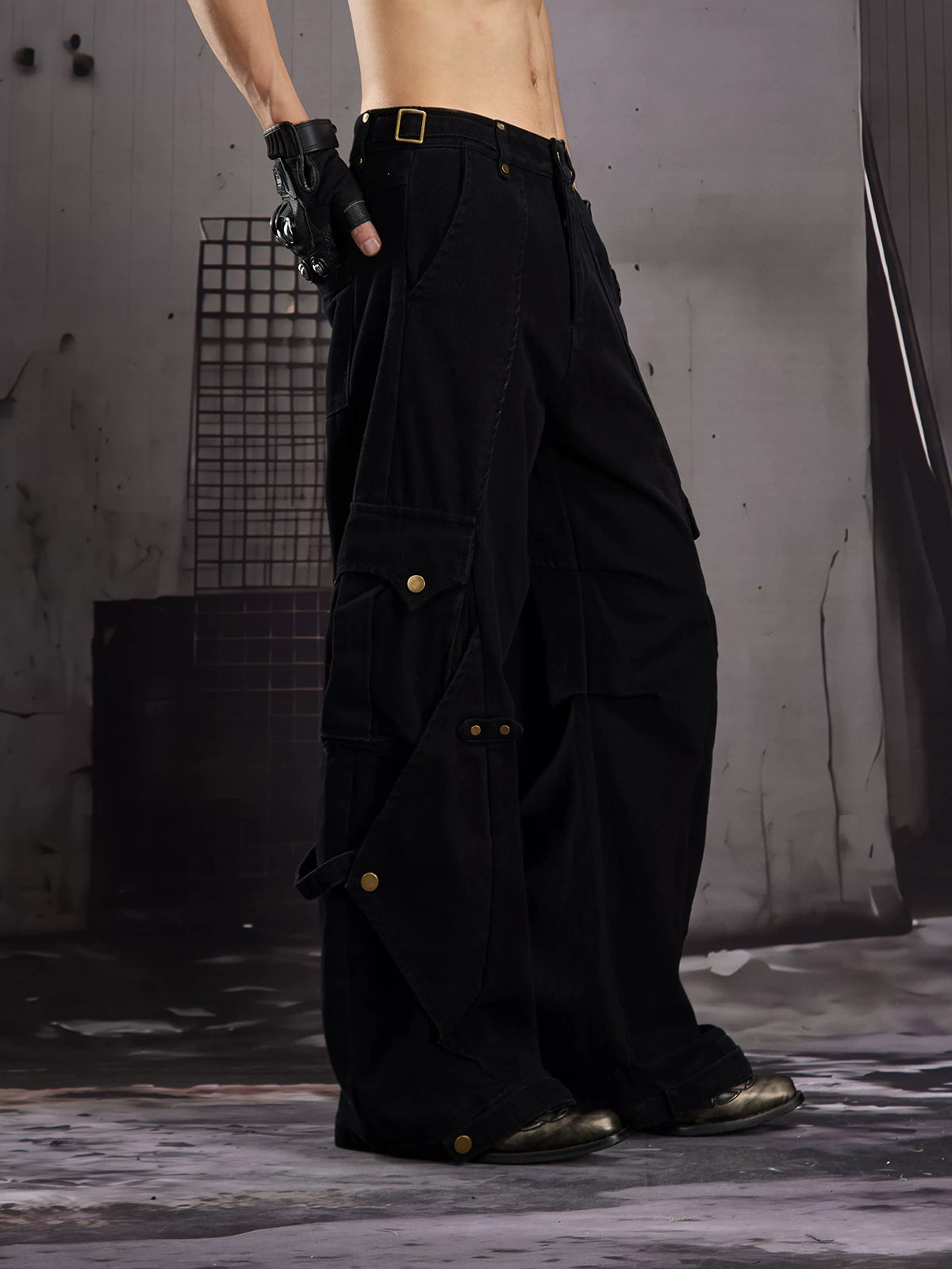 Co-ed Dorm Wide-leg Rivet Studded Cargo Pants - Black