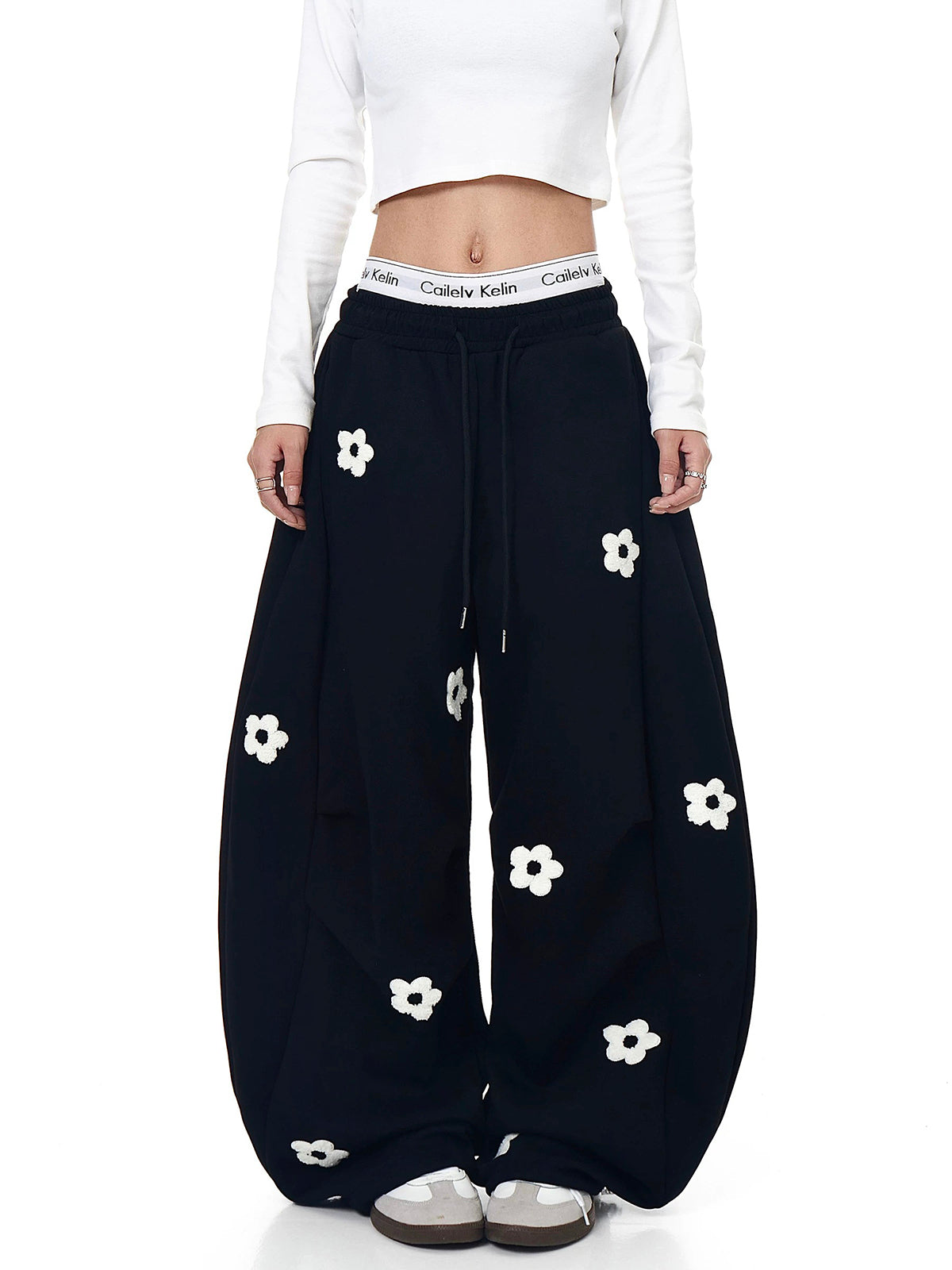 Petal Mood Pants – Midnight Cream