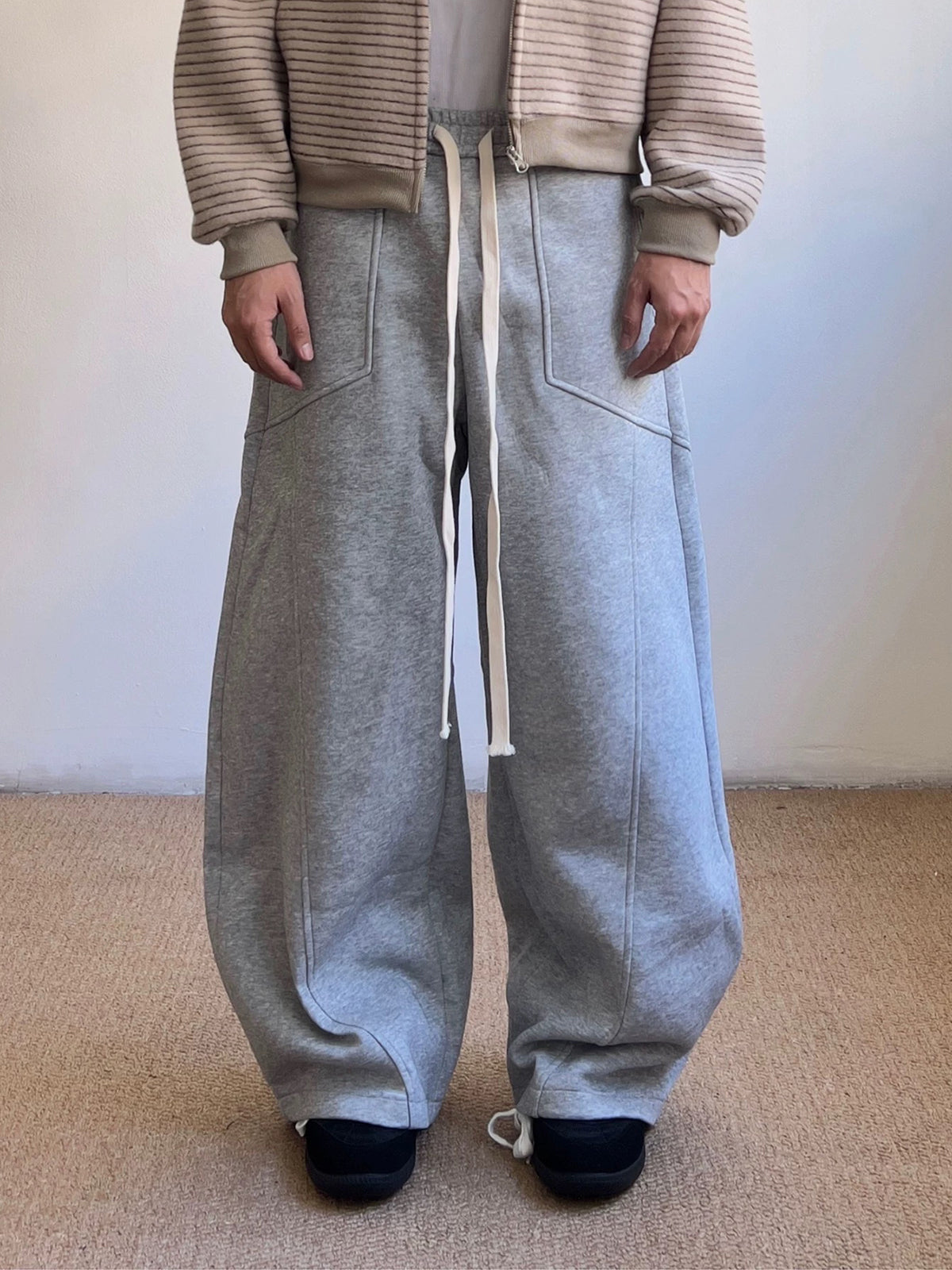 Co-ed Dorm Curved Cut Baggy Sweatpants - Grey