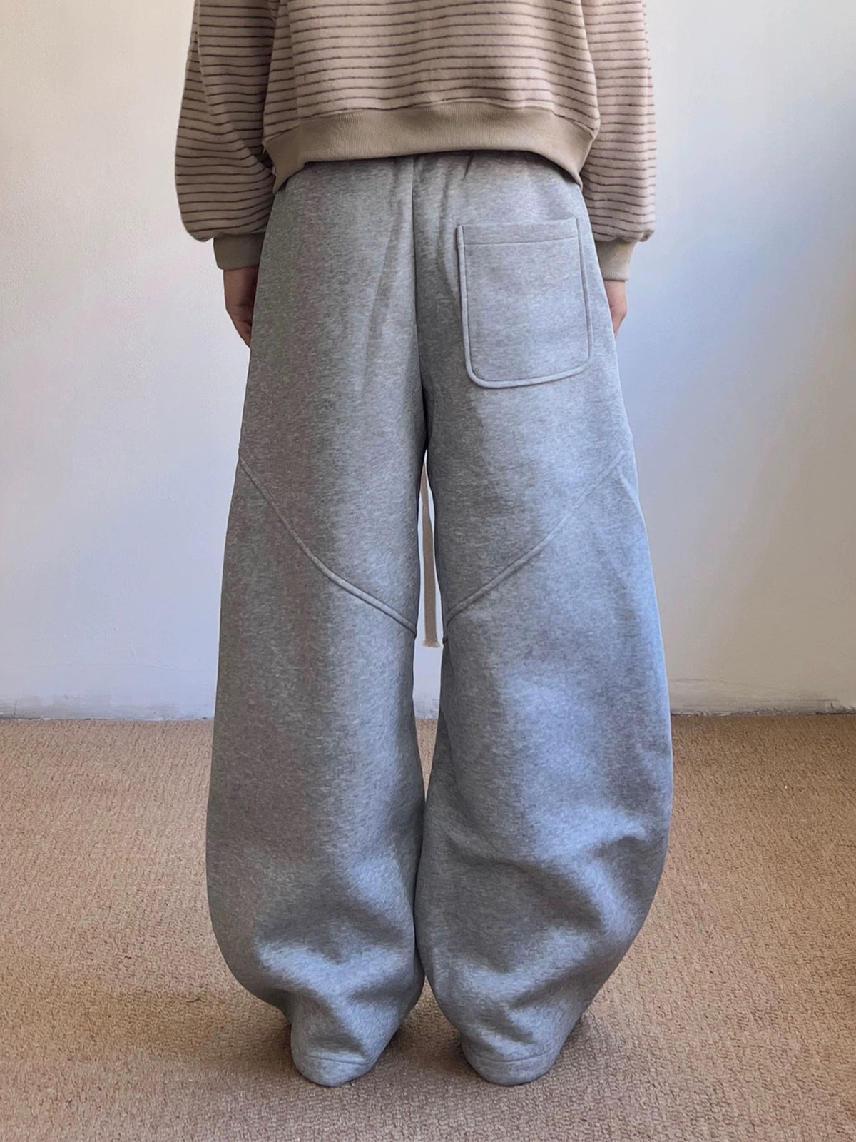 Co-ed Dorm Curved Cut Baggy Sweatpants - Grey