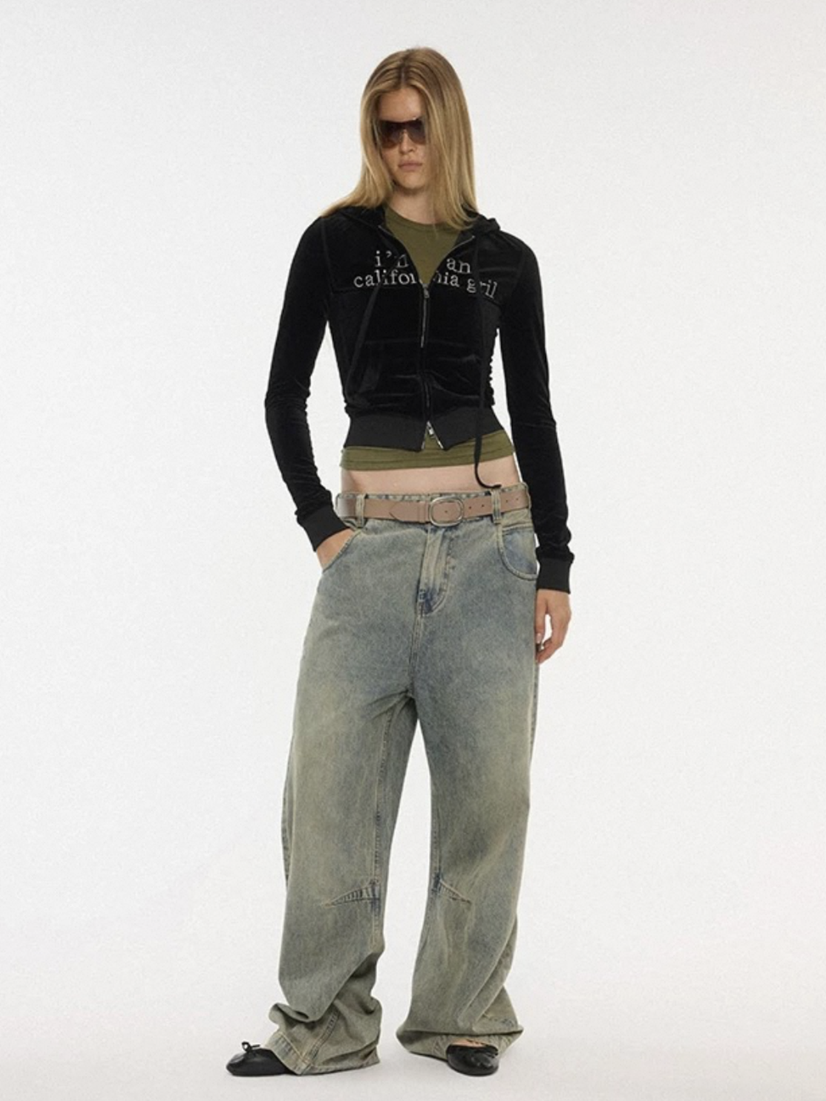 Co-ed Dorm Skimming Velour Cropped Zip-up Hoodie - Black