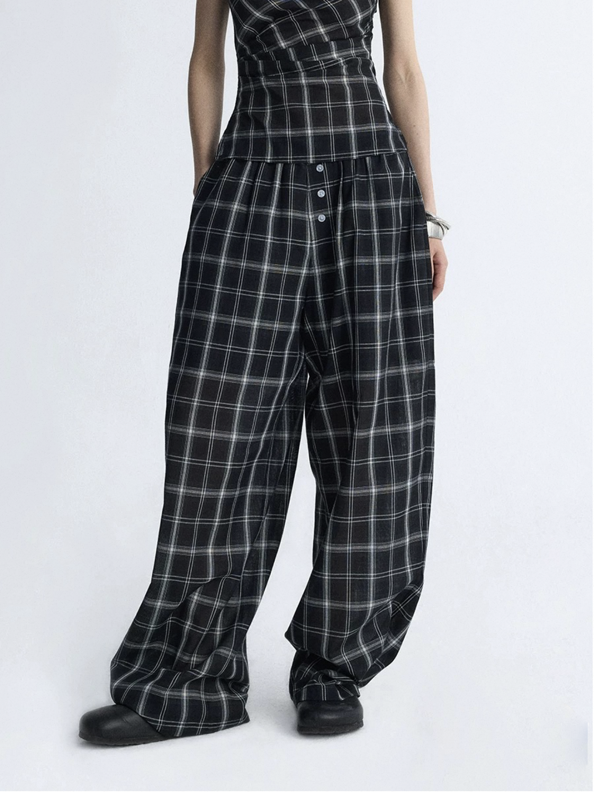 Brick Lane Wide-leg Check Plaid Slouchy Pants - Mono
