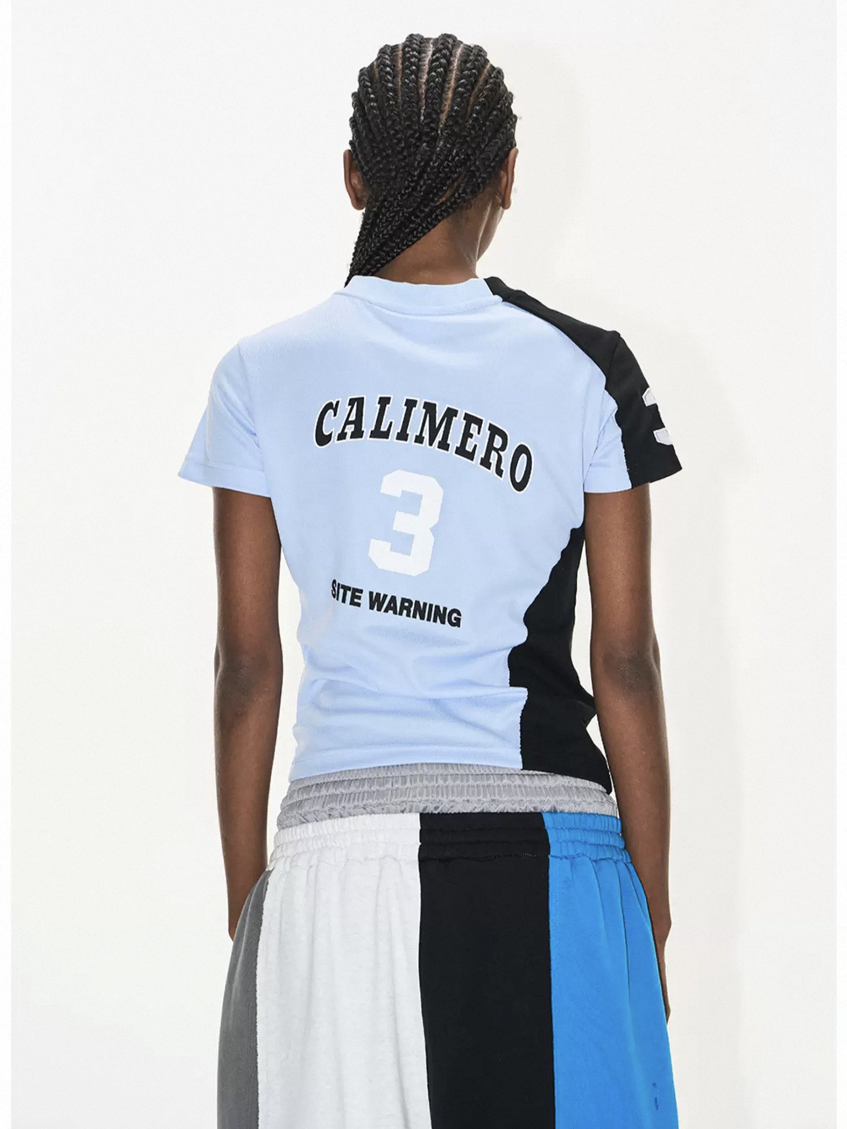 Brick Lane Skimming Contrast Color Sporty Fitted Tee - Black/Blue