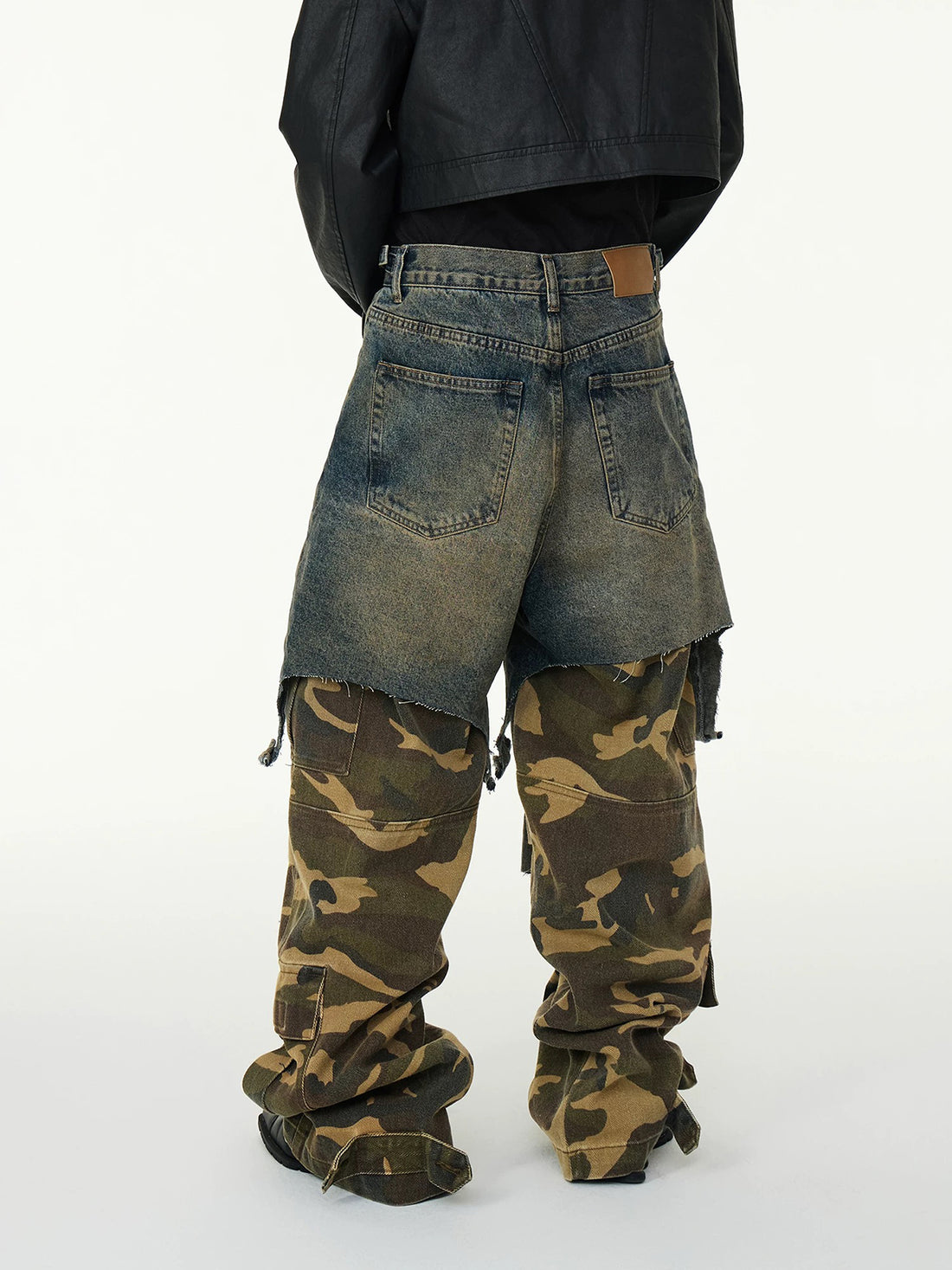 Brick Lane Layered-look Camouflage Contrast Color Utility Pants - Blue/Camo