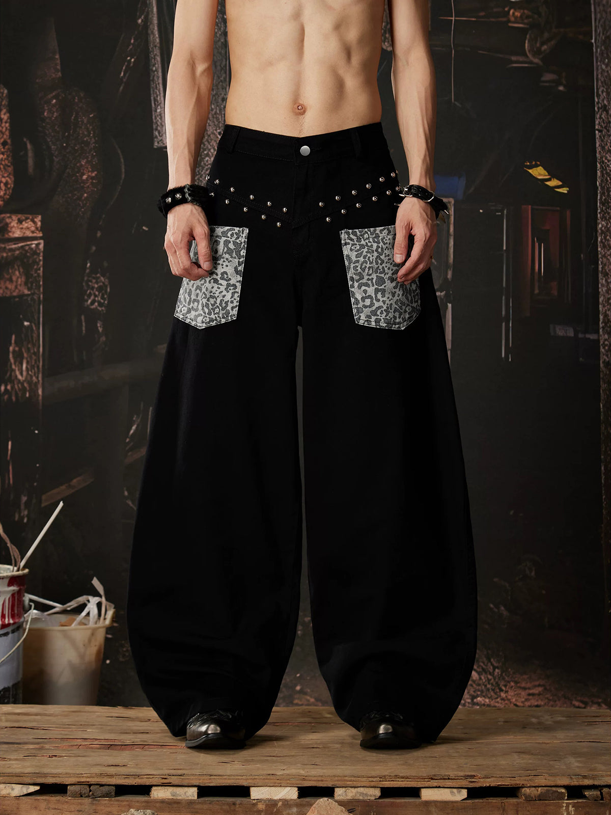Brick Lane Curved-cut Leopard Pocket Parachute Pants -- Black