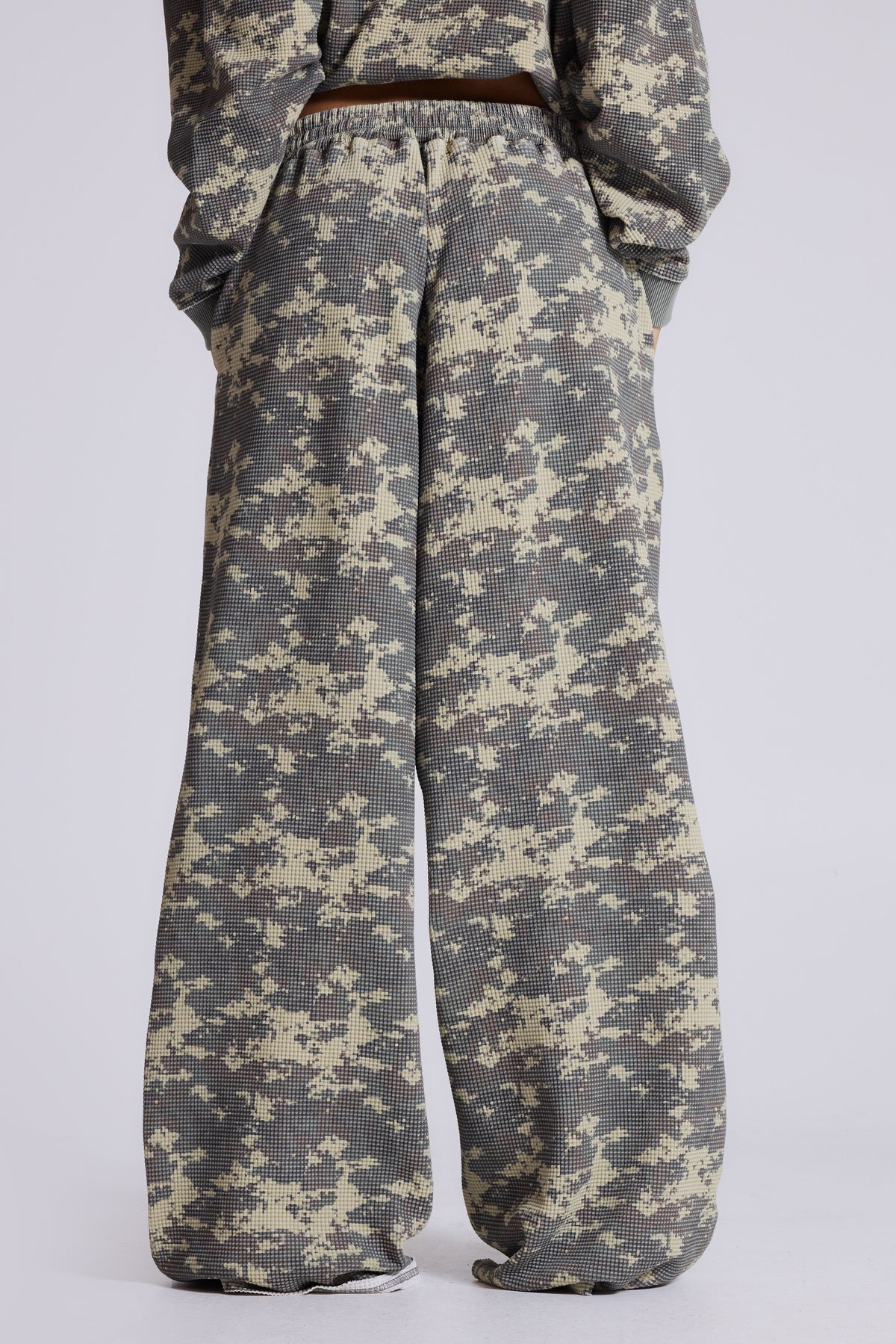 Co-ed Dorm Wide-leg Allover Print Baggy Maxi Pants - Grey
