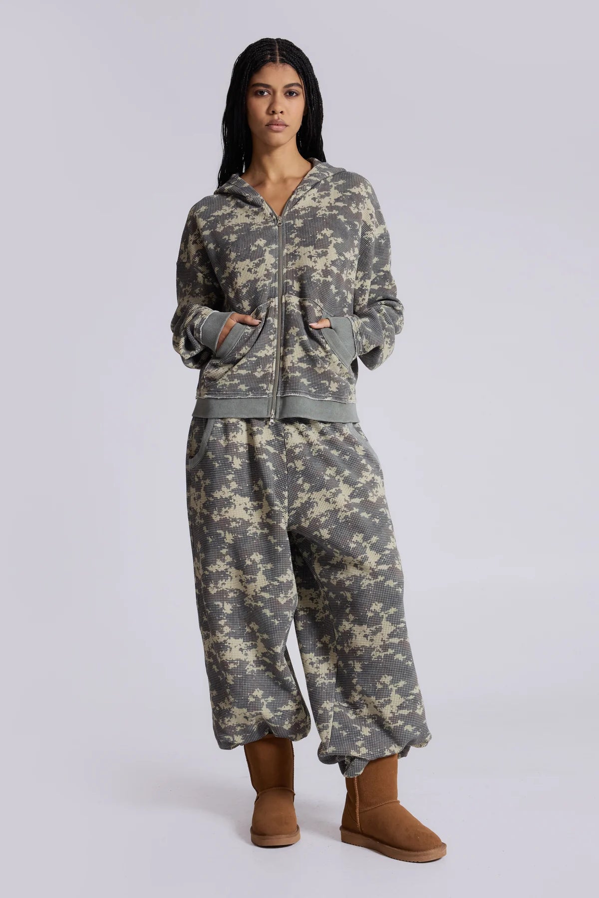 Co-ed Dorm Wide-leg Allover Print Baggy Maxi Pants - Grey