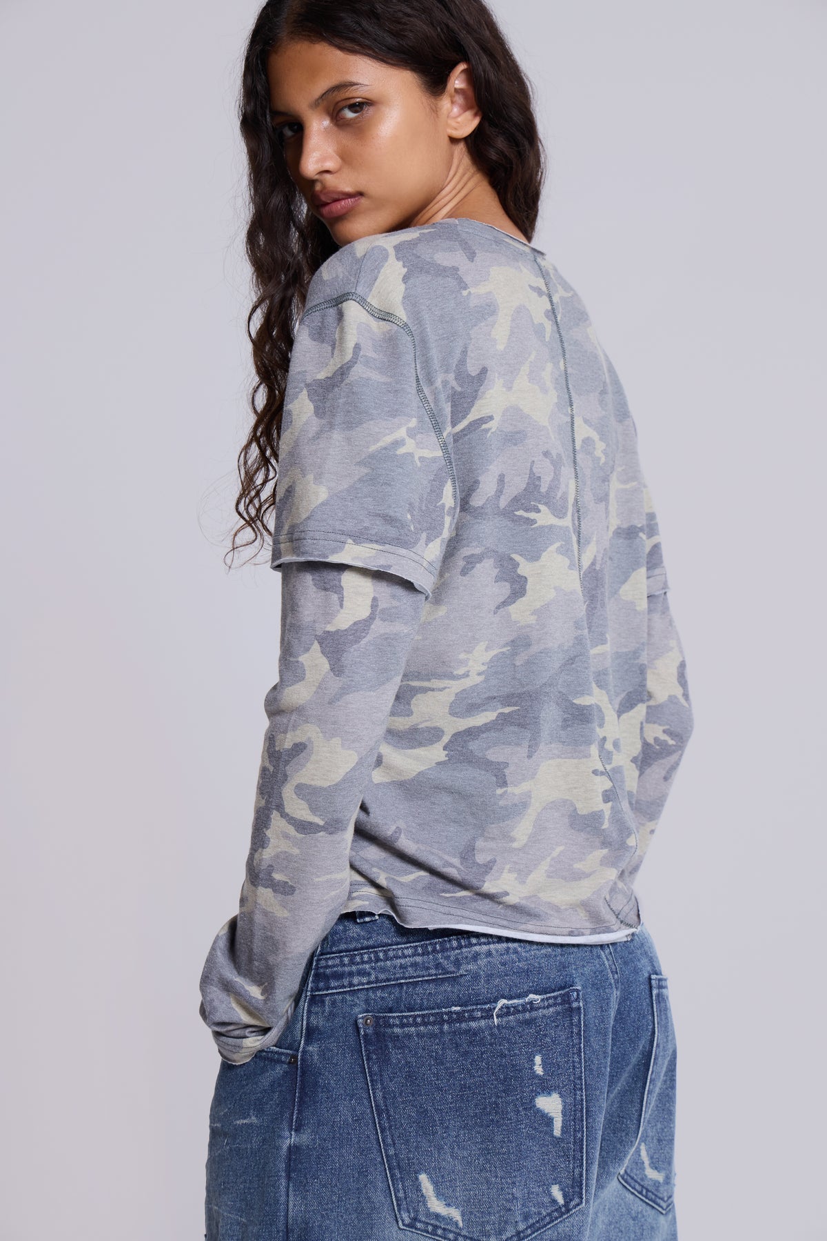 Co-ed Dorm Skimming Graphic Print Long Sleeve Top - Grey