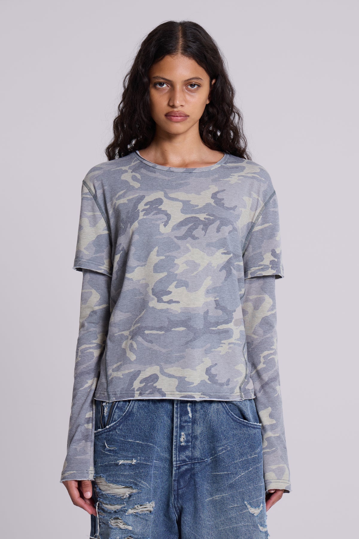 Co-ed Dorm Skimming Graphic Print Long Sleeve Top - Grey