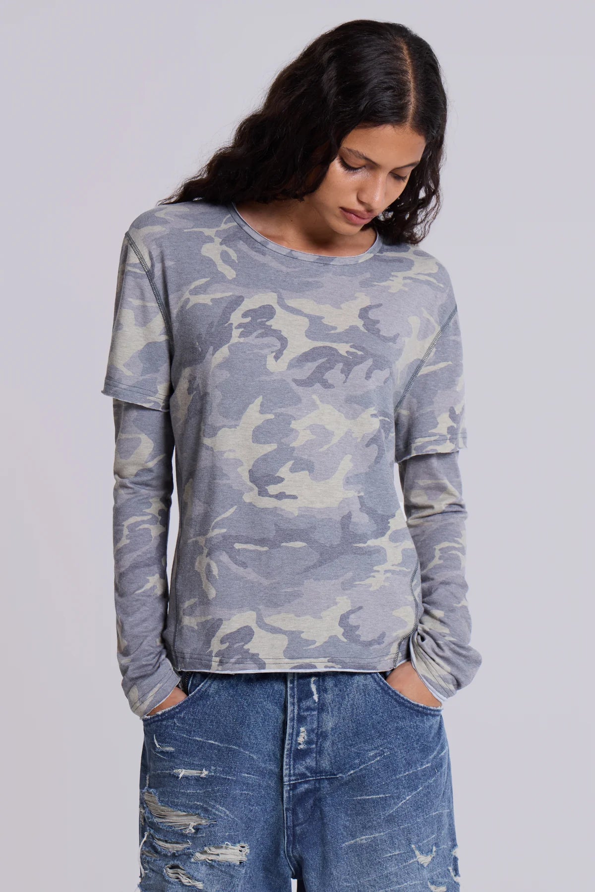 Co-ed Dorm Skimming Graphic Print Long Sleeve Top - Grey