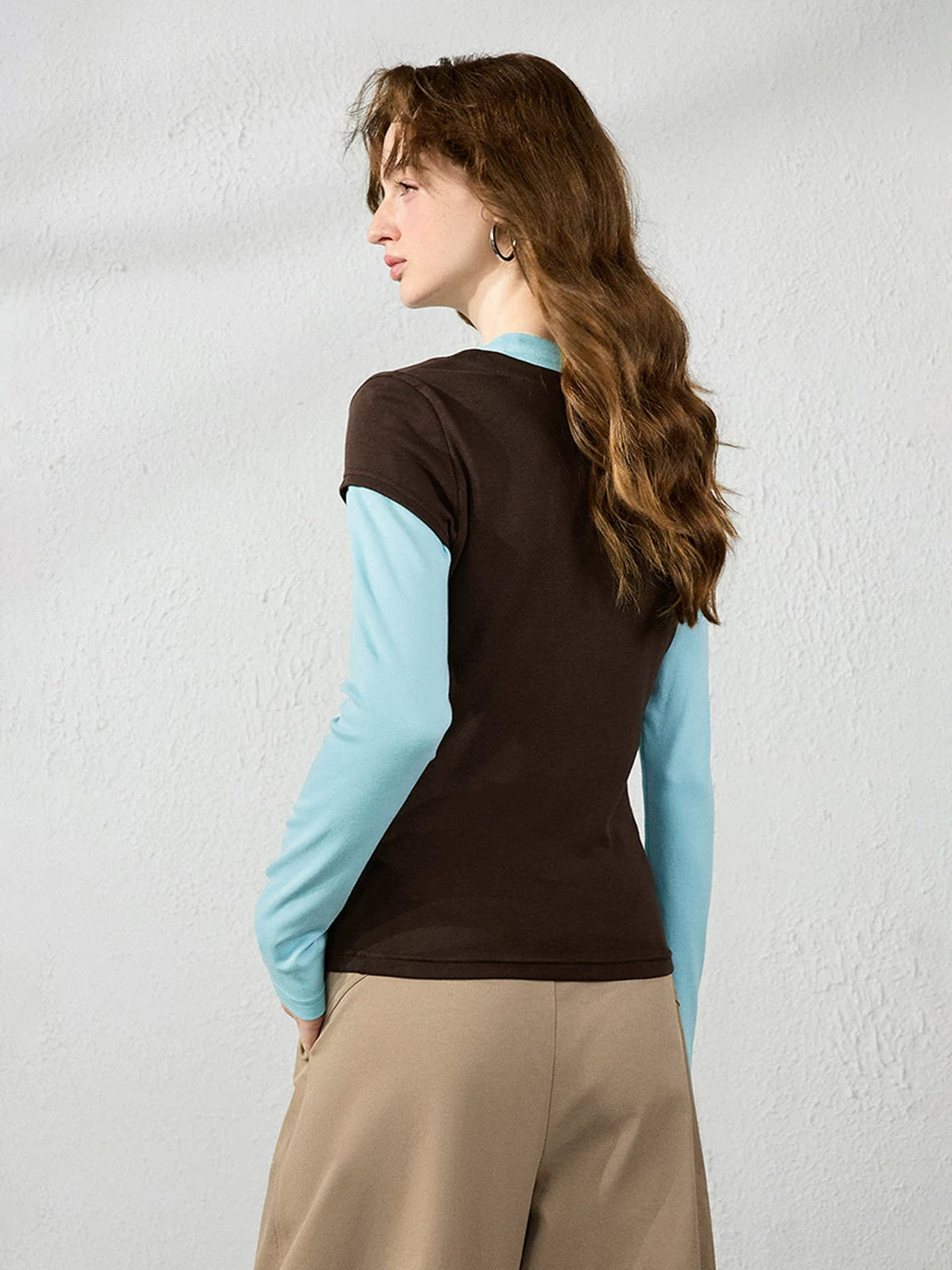 American Club Skimming Letter Graphic Fitted Top - White