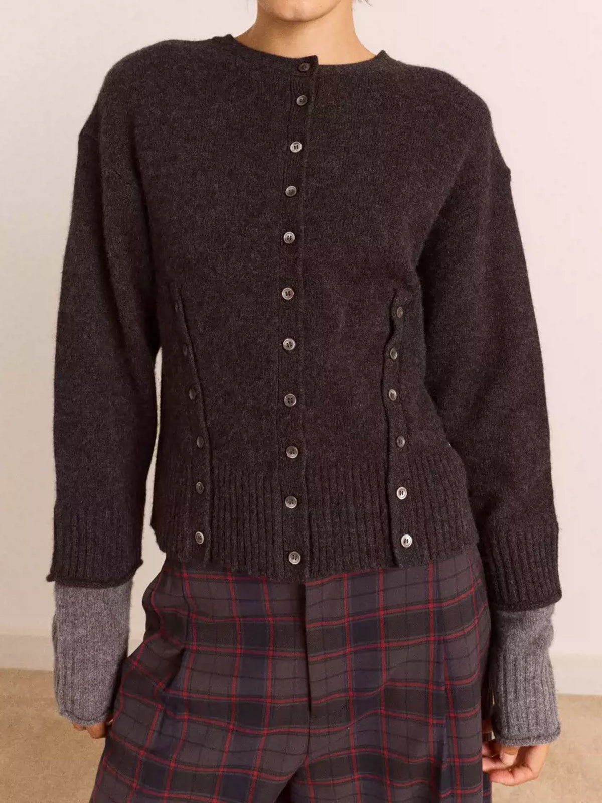 American Club Skimming Asymmetric Button Knit Cardigan - Grey
