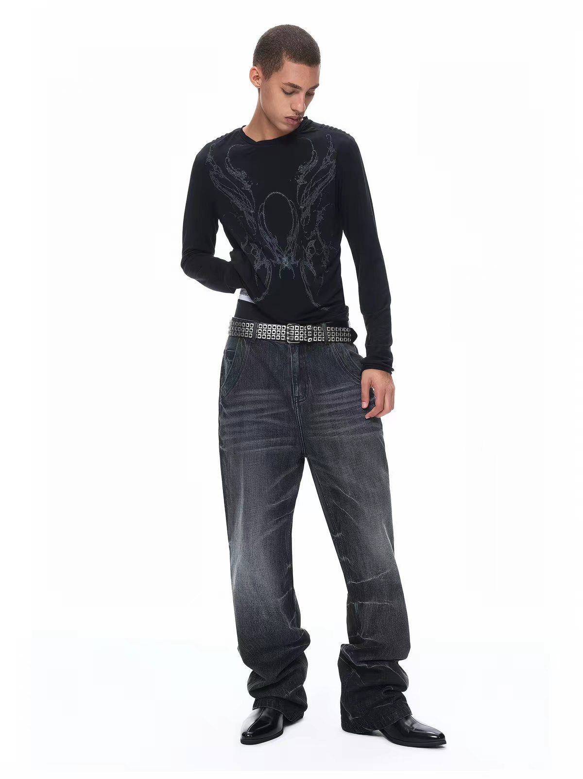 Brick Lane Skimming Graphic Print Long Sleeve Tee - Black